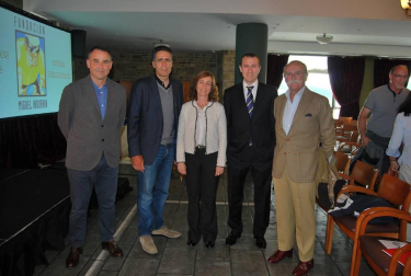 El jueves 16 de junio se celebró en el Palacio de Gorraiz la tradicional Gala de Entrega de Becas de la Fundación Miguel Indurain, en la que se dieron cita muchas de las grandes promesas (y realidades) del deporte navarro. Además de Miguel Indurain, Presidente de Honor de esta entidad, acudieron al acto muchas autoridades entre las que se encontraban Carmelo Paniagua, vicepresidente del Comité Olímpico Español.