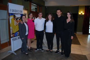 El jueves 16 de junio se celebró en el Palacio de Gorraiz la tradicional Gala de Entrega de Becas de la Fundación Miguel Indurain, en la que se dieron cita muchas de las grandes promesas (y realidades) del deporte navarro. Además de Miguel Indurain, Presidente de Honor de esta entidad, acudieron al acto muchas autoridades entre las que se encontraban Carmelo Paniagua, vicepresidente del Comité Olímpico Español.