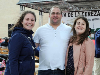 'De Milagro son las cerezas'. Bajo este lema se celebró el 19 de junio el XVII Día de la Cereza, fiesta de interés turístico regional en la que el rojo fruto es protagonista. Además de la gran feria, en la que se pusieron a la venta miles de kilos de cerezas, también se pudo disfrutar de degustaciones y concursos con esta fruta como protagonista, así como ambientación musical, talleres y actividades para los más pequeños.