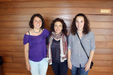 La Casa de Cultura de Aoiz acogió, un año más, la entrega de becas Francisco Javier Oyarzun, organizadas por la Comisión de las artes, la cultura y el deporte de Bilaketa. Se trata de un programa de ayudas para impulsar los estudios musicales en jóvenes de 12 a 30 años. Como en años anteriores, el acto contó también con la participación de los músicos becados, que mostraron al público sus habilidades en un concierto.