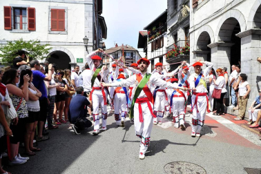 Lesaka celebró ayer el día grande de sus fiestas en honor a San Fermín