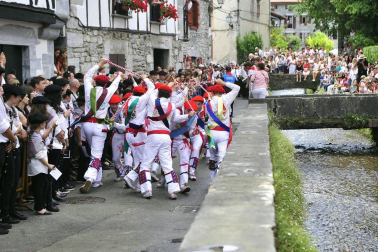 Lesaka celebró ayer el día grande de sus fiestas en honor a San Fermín