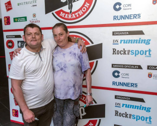 El 29 de junio la Sala Enter de Pamplona acogió una fiesta dedicada a todos aquellos que colaboraron como voluntarios en la organización y buen desarrollo de la tercera edición de la Sanfermín Maratón. Un agradecimiento a las más de 300 personas y diferentes asociaciones y colectivos que, de forma altruista, permitieron que 2.700 atletas pudieran cumplir su reto deportivo por las calles de Pamplona el pasado 18 de junio.