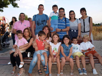 El balcón del Ayuntamiento de Murchante acogió, el viernes 1 de julio, el lanzamiento del cohete que dio inicio a las fiestas de la Juventud. Un concierto homenaje a The Beatles y una cena popular con actuación de dj completaron la jornada. El sábado y el domingo también se pudo disfrutar de gigantes, vacas en la calle, música y encuentros culinarios.