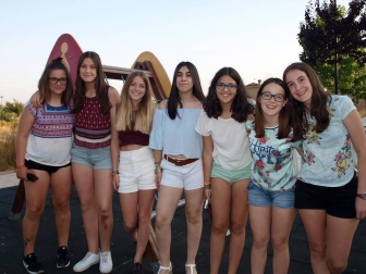 El balcón del Ayuntamiento de Murchante acogió, el viernes 1 de julio, el lanzamiento del cohete que dio inicio a las fiestas de la Juventud. Un concierto homenaje a The Beatles y una cena popular con actuación de dj completaron la jornada. El sábado y el domingo también se pudo disfrutar de gigantes, vacas en la calle, música y encuentros culinarios.