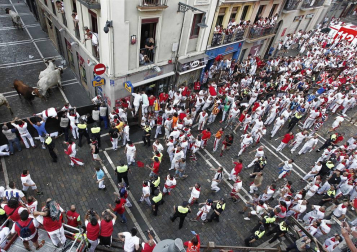 Varios 'cebadas' sueltos siembran el pánico y dejan cinco corneados