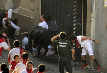 Varios 'cebadas' sueltos siembran el pánico y dejan cinco corneados