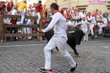 Varios 'cebadas' sueltos siembran el pánico y dejan cinco corneados