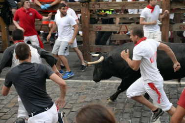 Varios 'cebadas' sueltos siembran el pánico y dejan cinco corneados