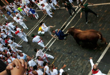 Varios 'cebadas' sueltos siembran el pánico y dejan cinco corneados