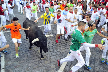 Varios 'cebadas' sueltos siembran el pánico y dejan cinco corneados