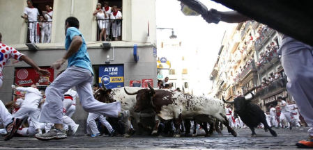Varios 'cebadas' sueltos siembran el pánico y dejan cinco corneados