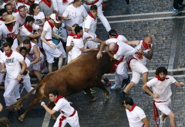 Varios 'cebadas' sueltos siembran el pánico y dejan cinco corneados