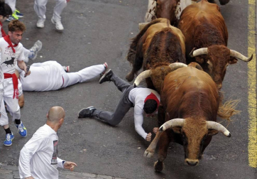 Un encierro masivo y sin cornadas en el domingo de Sanfermines