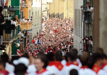 Un encierro masivo y sin cornadas en el domingo de Sanfermines