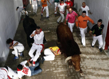 Un encierro masivo y sin cornadas en el domingo de Sanfermines
