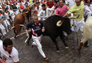 Un encierro masivo y sin cornadas en el domingo de Sanfermines