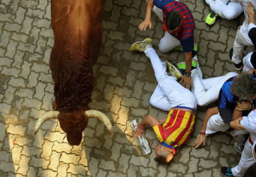 Un encierro masivo y sin cornadas en el domingo de Sanfermines