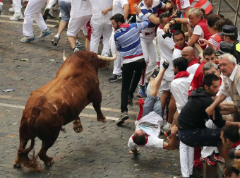 Un encierro masivo y sin cornadas en el domingo de Sanfermines