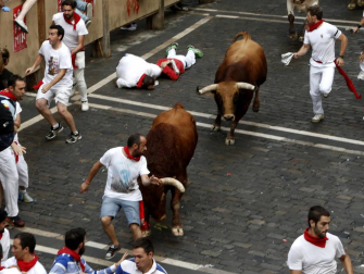 Un encierro masivo y sin cornadas en el domingo de Sanfermines