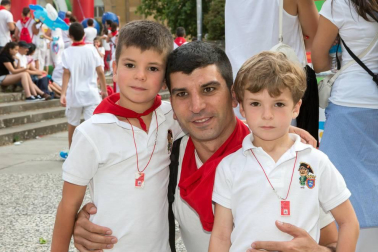 La plaza de la Libertad albergó las atracciones y actividades lúdicas y de ocio de 'Menudas fiestas', dirigidas a niños y adolescentes hasta los 17 años. Se establecieron 16 zonas con hinchables, talleres, camas elásticas, barcas de agua, rocódromo, pistas de mini gol, tren e, incluso, un particular encierro. De carácter gratuito, las actividades se programaron en horario de mañana y tarde y, como cada año, congregaron a un gran número de visitantes, principalmente familias.