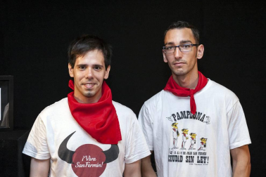 El Teatro Gayarre acogió en Sanfermines un alocado espectáculo, fruto de la versión libre de la popular comedia musical de Jean Poiret 'La jaula de grillos'. Color, música, coreografías y mucha diversión para seguir condimentando las fiestas.
