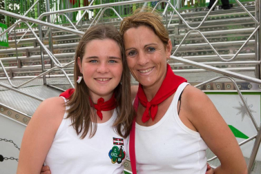 Pocos son los que, a lo largo de los Sanfermines, no hacen un hueco para visitar las barracas. Si las fiestas ya proporcionan que se dispare la adrenalina, las atracciones terminan de subir el termómetro emocional. Niños, jóvenes y adultos disfrutan casi por igual en su recorrido por el recito ferial ubicado en la Rochapea, junto a los corrales del Gas.
