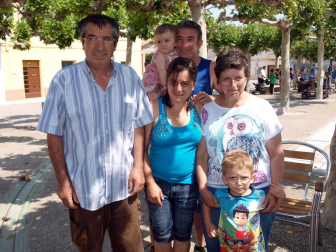 Al igual que otros veranos, el Tren de Cinco Pulgadas vuelve a adquirir protagonismo en Castejón. El pasado 10 de julio, los más pequeños tuvieron la oportunidad de subirse a él y podrán repetir la experiencia el próximo día 24. La cita tiene lugar en la plaza de España y más adelante se indicarán las fechas en las que este singular tren estará presente en esta localidad ribera.