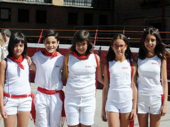 Cadreita ha vivido ocho días sumergido en sus fiestas patronales en honor a San Miguel. Arrancaron el día 15 con el lanzamiento del chupinazo por parte de la concejala de Cultura, Laura Salvatierra, y finalizaron ayer viernes con el tradicional Pobre de Mí. Vacas, encierros, verbenas, actividades infantiles, almuerzos populares... la agenda de actos fue de lo más completa.