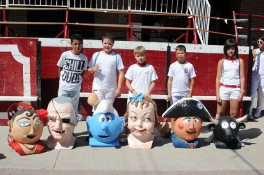 Cadreita ha vivido ocho días sumergido en sus fiestas patronales en honor a San Miguel. Arrancaron el día 15 con el lanzamiento del chupinazo por parte de la concejala de Cultura, Laura Salvatierra, y finalizaron ayer viernes con el tradicional Pobre de Mí. Vacas, encierros, verbenas, actividades infantiles, almuerzos populares... la agenda de actos fue de lo más completa.