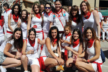 Cadreita ha vivido ocho días sumergido en sus fiestas patronales en honor a San Miguel. Arrancaron el día 15 con el lanzamiento del chupinazo por parte de la concejala de Cultura, Laura Salvatierra, y finalizaron ayer viernes con el tradicional Pobre de Mí. Vacas, encierros, verbenas, actividades infantiles, almuerzos populares... la agenda de actos fue de lo más completa.