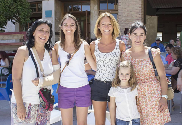 Miranda de Arga celebró el 17 de julio la decimoséptima edición de la Fiesta del Mundo Rural. La jornada contó con una apretada agenda de actividades, en la que no faltó, entre otras propuestas, una exhibición de labores agrícolas con maquinaria antigua, una completa muestra de oficios de antaño y recreaciones de escenas de tiempos pasados.