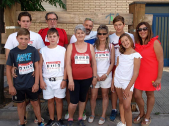 Este domingo 24 de julio comienzan las fiestas de Tudela y como prolegómeno a este día tan esperado, la capital ribera celebró el 17 de julio la cuarta edición de la Carrera del Encierro, organizada por Diario de Navarra. La prueba, de carácter no competitivo, reunió a más de un millar de participantes de todas las edades, que completaron el recorrido del encierro por las calles tudelanas en un ambiente inmejorable.