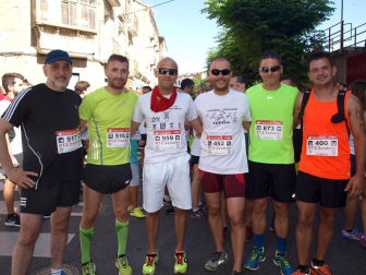 Este domingo 24 de julio comienzan las fiestas de Tudela y como prolegómeno a este día tan esperado, la capital ribera celebró el 17 de julio la cuarta edición de la Carrera del Encierro, organizada por Diario de Navarra. La prueba, de carácter no competitivo, reunió a más de un millar de participantes de todas las edades, que completaron el recorrido del encierro por las calles tudelanas en un ambiente inmejorable.