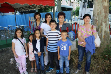 El Gran Circo Mundial permaneció en Pamplona del 2 al 20 de julio y atrapó con la magia de sus números a cuantos se acercaron a él. Entre los artistas que salieron a su pista, estaban los incombustibles Fofito y Mónica Aragón.