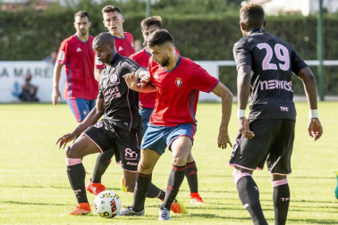 El primer partido de la pretemporada rojilla finalizó con una derrota por 2-0 ante los franceses en Hendaya
