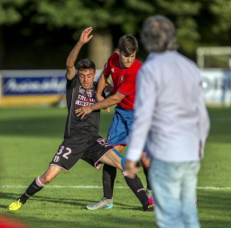 El primer partido de la pretemporada rojilla finalizó con una derrota por 2-0 ante los franceses en Hendaya