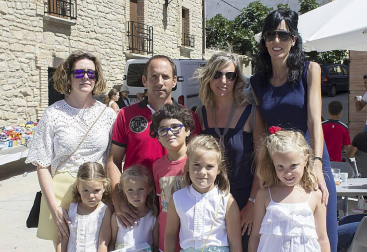 La XVI edición de Larraga, Tierra de la Vaca Brava, que se celebró el 23 y 24 de julio, incorporó como novedades la exhibición de trashumancia de ganado desde los campos hasta el pueblo el domingo por la mañana y un concurso de recortadores, en este caso el domingo por la tarde. Las dos citas, al igual que el resto de actos organizados, atrajeron la atención no solo de los vecinos, sino de muchos visitantes que se acercaron hasta Larraga.