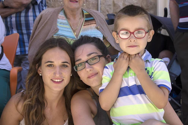La XVI edición de Larraga, Tierra de la Vaca Brava, que se celebró el 23 y 24 de julio, incorporó como novedades la exhibición de trashumancia de ganado desde los campos hasta el pueblo el domingo por la mañana y un concurso de recortadores, en este caso el domingo por la tarde. Las dos citas, al igual que el resto de actos organizados, atrajeron la atención no solo de los vecinos, sino de muchos visitantes que se acercaron hasta Larraga.