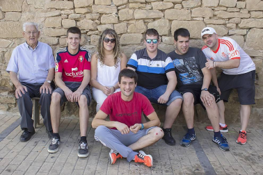La XVI edición de Larraga, Tierra de la Vaca Brava, que se celebró el 23 y 24 de julio, incorporó como novedades la exhibición de trashumancia de ganado desde los campos hasta el pueblo el domingo por la mañana y un concurso de recortadores, en este caso el domingo por la tarde. Las dos citas, al igual que el resto de actos organizados, atrajeron la atención no solo de los vecinos, sino de muchos visitantes que se acercaron hasta Larraga.