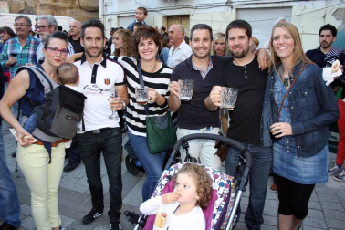 La agenda cultural de verano de Aoiz reservó un espacio el 23 de julio para la Fiesta de la Cerveza, organizada por Angiluerreka Elkartea en la plaza del Mercado.