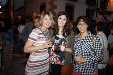 La agenda cultural de verano de Aoiz reservó un espacio el 23 de julio para la Fiesta de la Cerveza, organizada por Angiluerreka Elkartea en la plaza del Mercado.