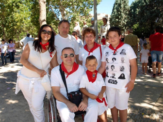 Un total de 64 gigantes de 15 comparsas navarras participaron en la tradicional Gigantada de fiestas de Tudela que organiza la Orden del Volatín. El paseo del Queiles fue el punto de encuentro para luego recorrer distintas calles y plazas de la capital ribera y finalizar en la céntrica plaza de los Fueros.