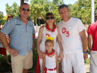 La agenda de actos del último día de las fiestas de Santa Ana tenía reservada una cita para una paella popular en el Paseo del Queiles. Las raciones 'volaron' y la despedida festiva dejó, sin duda, un gran sabor de boca en cuantos saborearon alguna de las raciones que se repartieron.