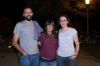 El Festival de Blues de Burlada, que se celebra entre julio y agosto, ha alcanzado su vigésima edición. El Parque Municipal de la localidad alberga las actuaciones, como la del pasado día 30 con 'Erin Corinne & José Luis Pardo'. Hoy sábado, a las diez y media de la noche, está programado el concierto de 'Lara Monroe & Lazy Daisy Band + T.J. Jazz Sings Billie Holiday'.