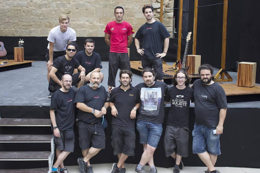 El XVII Festival de Teatro Clásico de Olite, que comenzó el 22 de julio y concluye hoy, ha atraído hasta esta emblemática localidad de la Zona Media a un público ávido de disfrutar de la oferta cultural programada. El último fin de semana de julio, por ejemplo, una de las citas del festival fue la obra 'Micro-Shakespeare'.