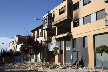 Explosión e incendio de una vivienda en la calle Fuente Canónigos, en Tudela.