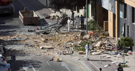 Explosión e incendio de una vivienda en la calle Fuente Canónigos, en Tudela.