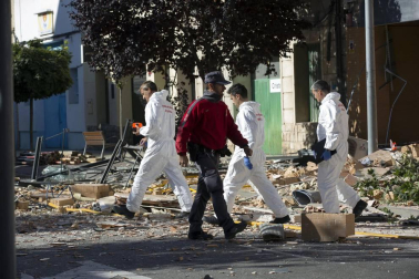 Explosión e incendio de una vivienda en la calle Fuente Canónigos, en Tudela.