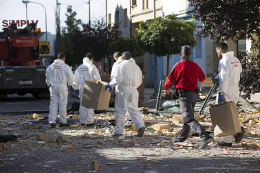 Explosión e incendio de una vivienda en la calle Fuente Canónigos, en Tudela.